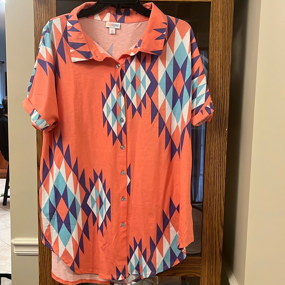 Short sleeve button down